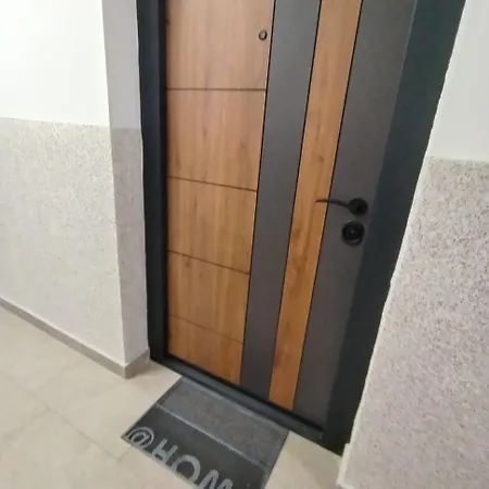 Lari סובוטיקה