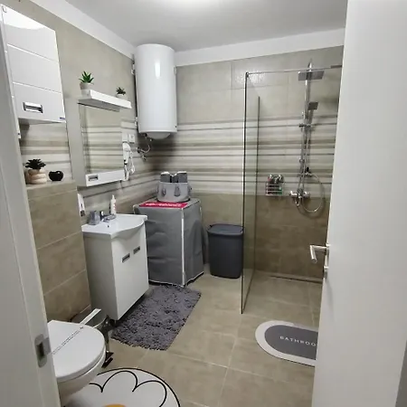 Lari * סובוטיקה