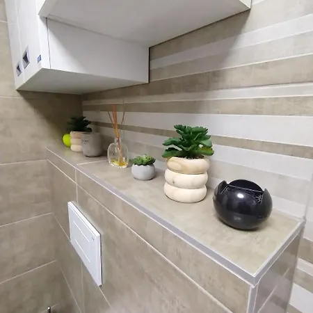 Lari דירה סובוטיקה