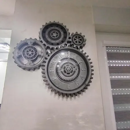 Lari * סובוטיקה